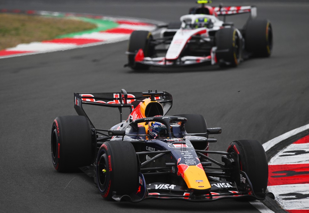 Max Verstappen no GP da China de F1 — Foto: Rudy Carezzevoli/Getty Images
