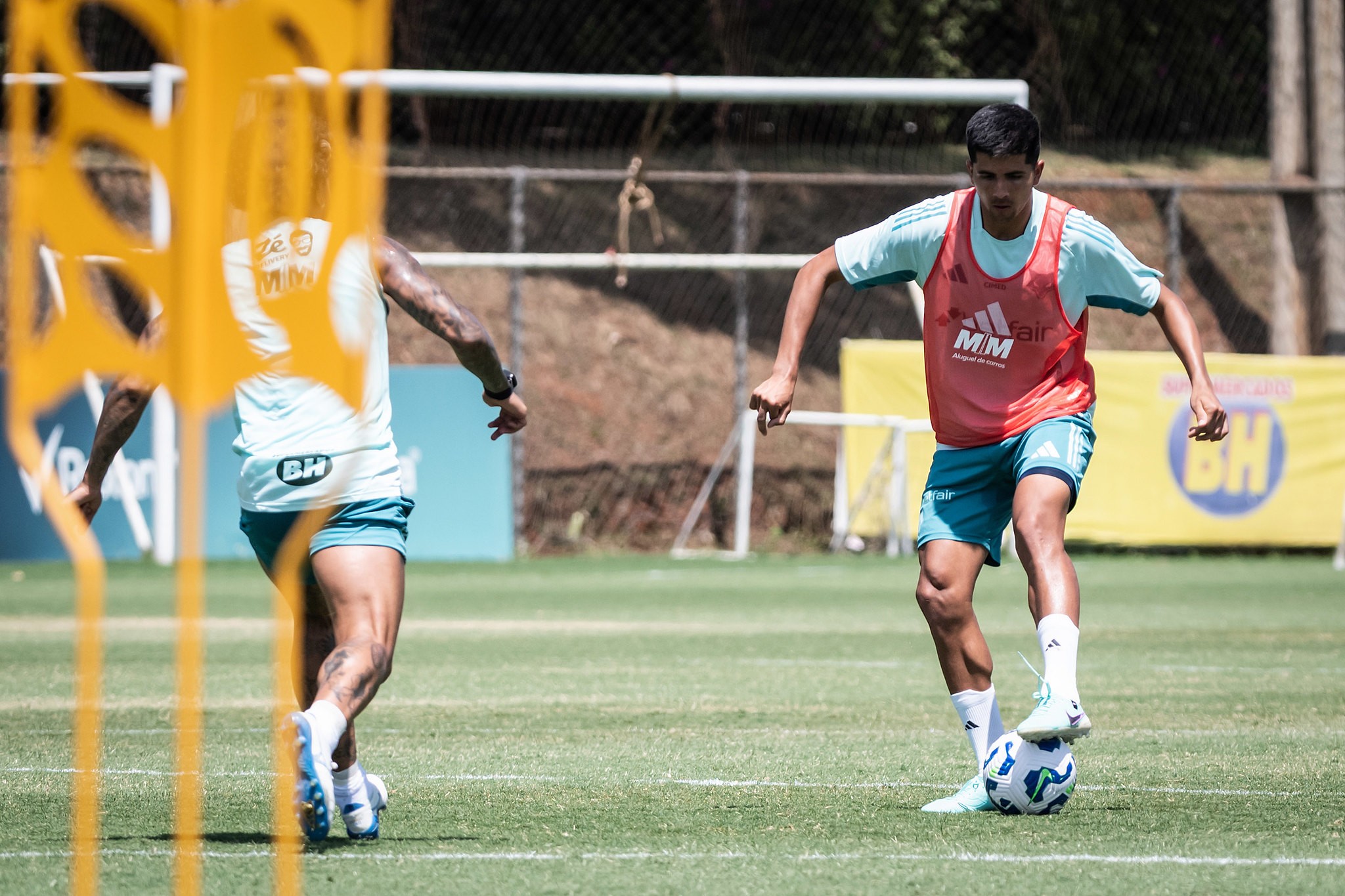 Gamarra tenta deixar o Cruzeiro, mas é negado por Leonardo Jardim: Insisti três vezes