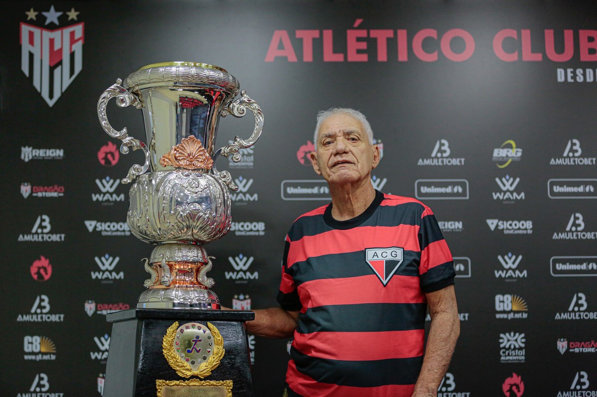 Atlético-GO lança camisa retrô em homenagem ao título do Torneio da ...