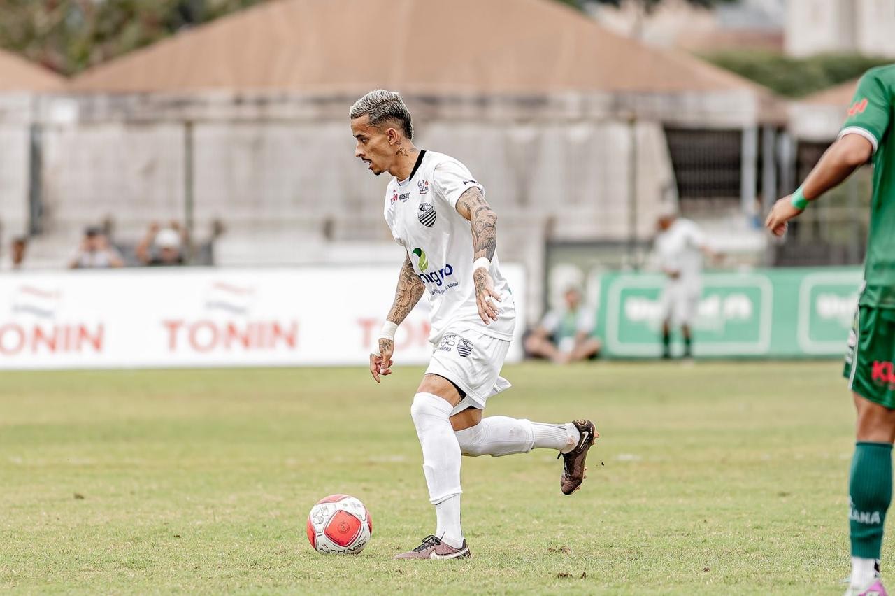 Comercial anuncia retorno do atacante Gustavo Henrique