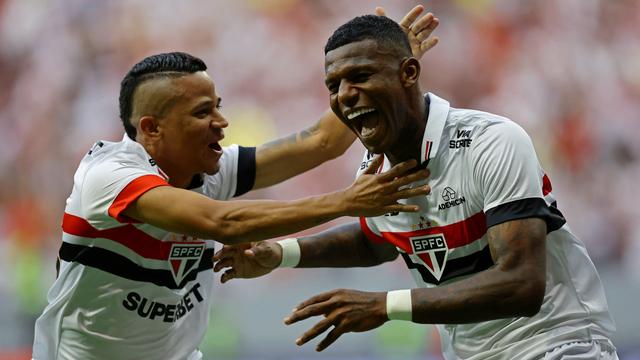 São Paulo x Corinthians gol Arboleda