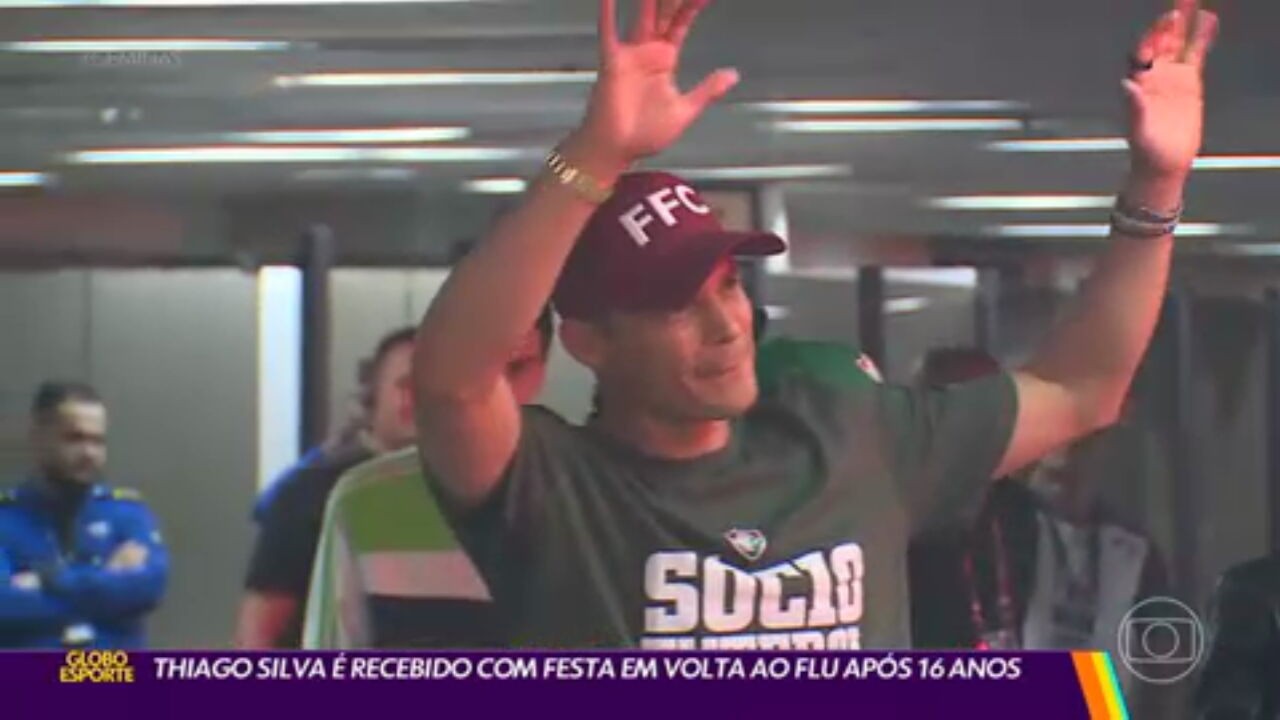 Thiago Silva é recebido com festasportingbet bet365volt ao Fluminense após 16 anos