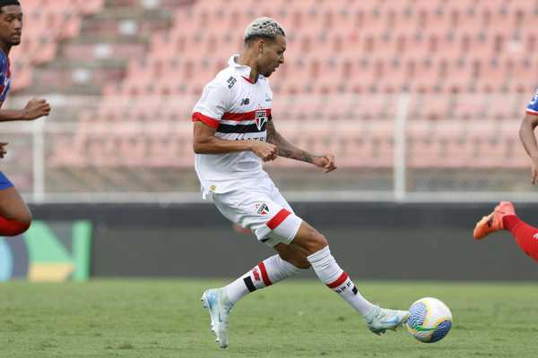 Joia do São Paulo se destaca após ser dispensado por rival no futsal