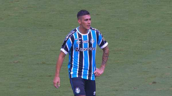 Estreia Impactante de Pavón Lidera Goleada do Grêmio: Confira Suas Notas