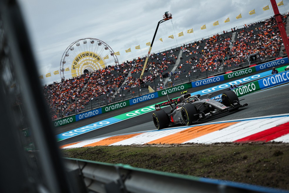 Gabriel Bortoleto no circuito de Zandvoort; GP da Holanda — Foto: Simon Wohlfahrt/AFP