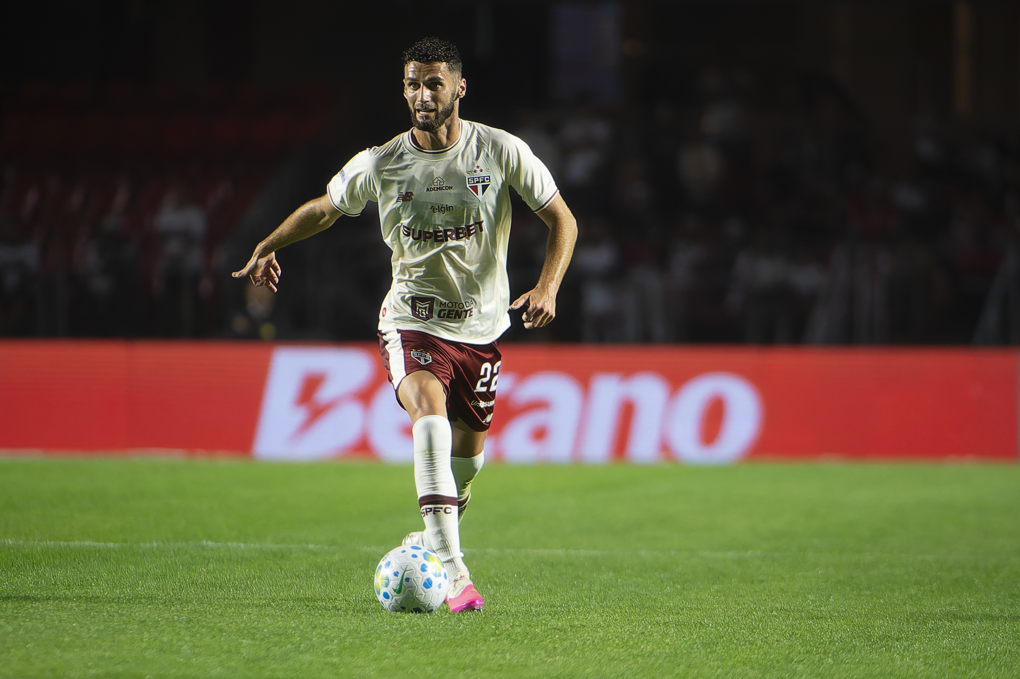 De Juanfran a Domingos Duarte: São Paulo lidera ranking de europeus no Brasileirão