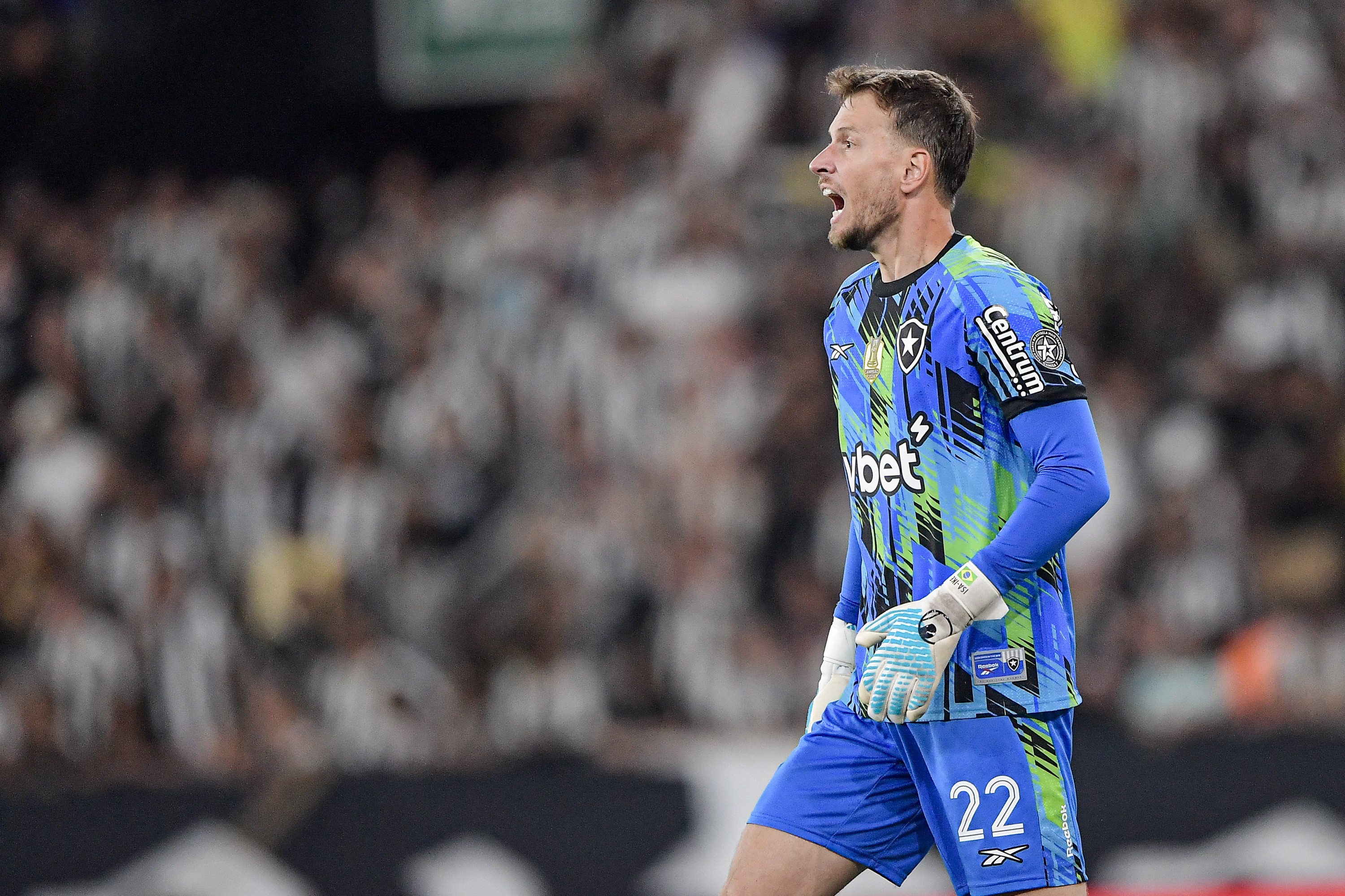 Com dores na coxa direita, goleiro Neto deve ser desfalque para o Botafogo contra o Mirassol