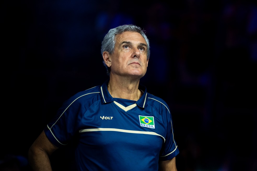 José Roberto Guimarães, técnico da seleção feminina de vôlei — Foto: Marcin Golba/NurPhoto via Getty Images