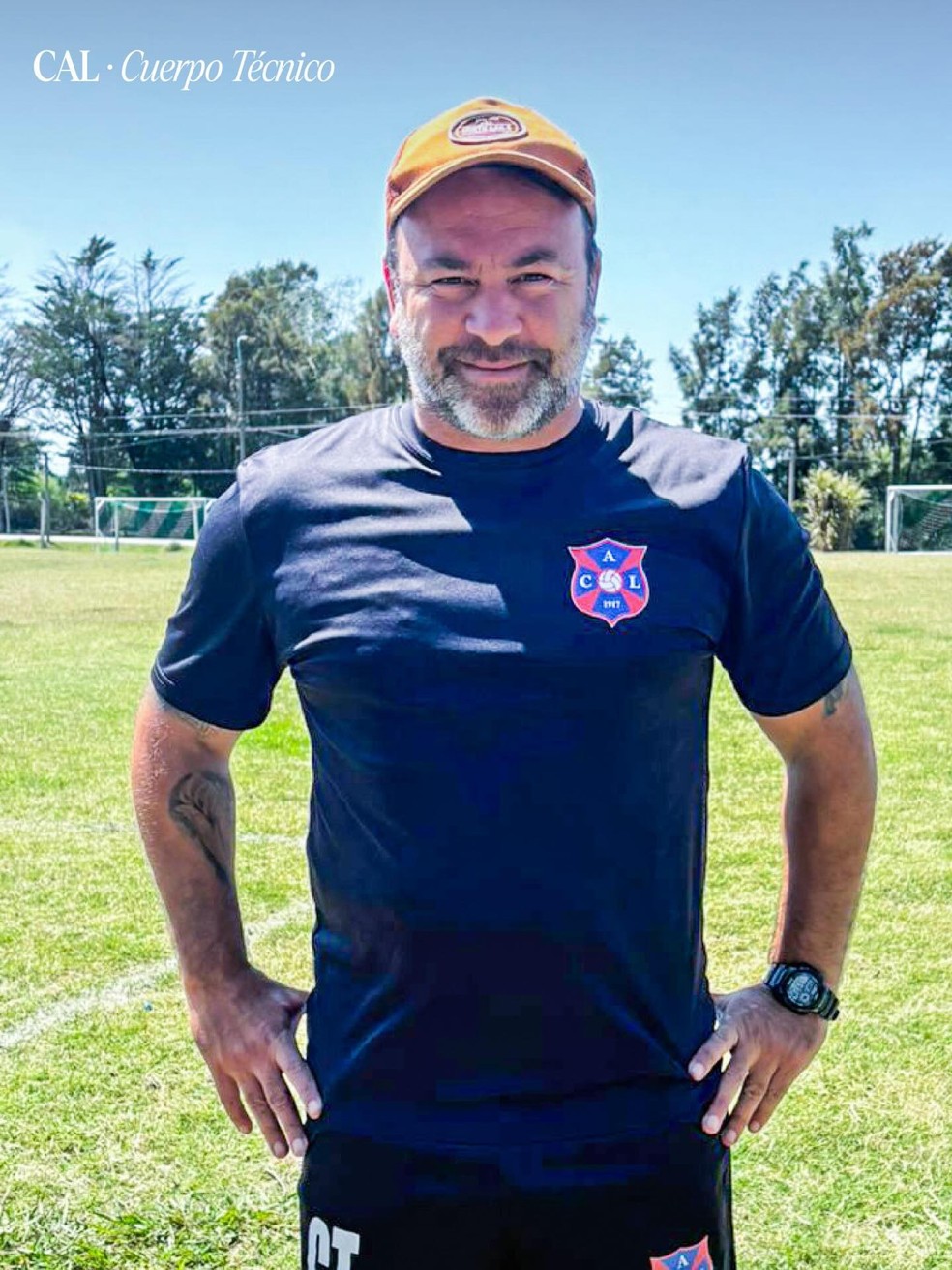 Ex-Flamengo, Horacio Peralta virou treinador de futebol — Foto: Divulgação / Atletico Lito