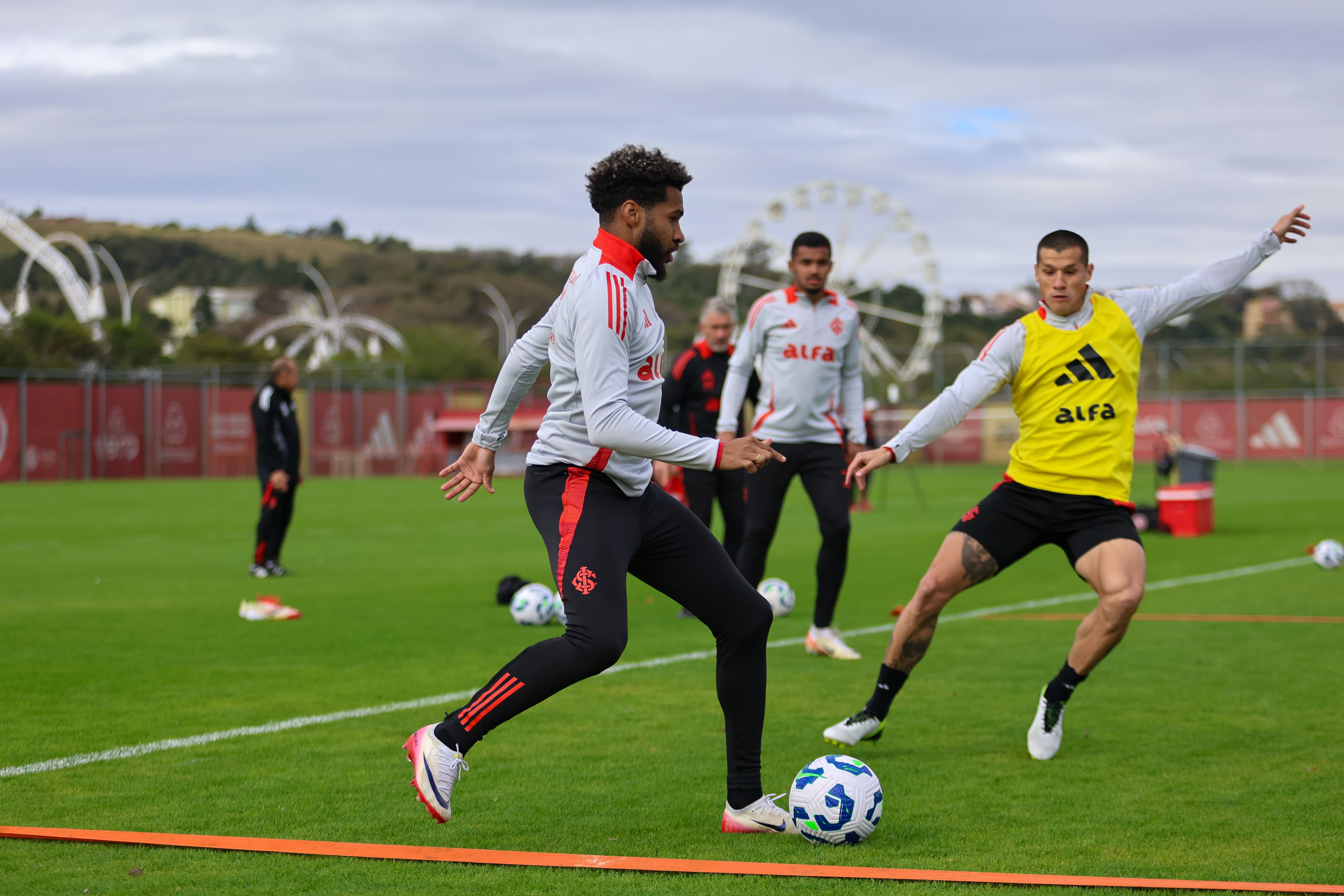 Inter recebe oferta de time do Catar por Wesley