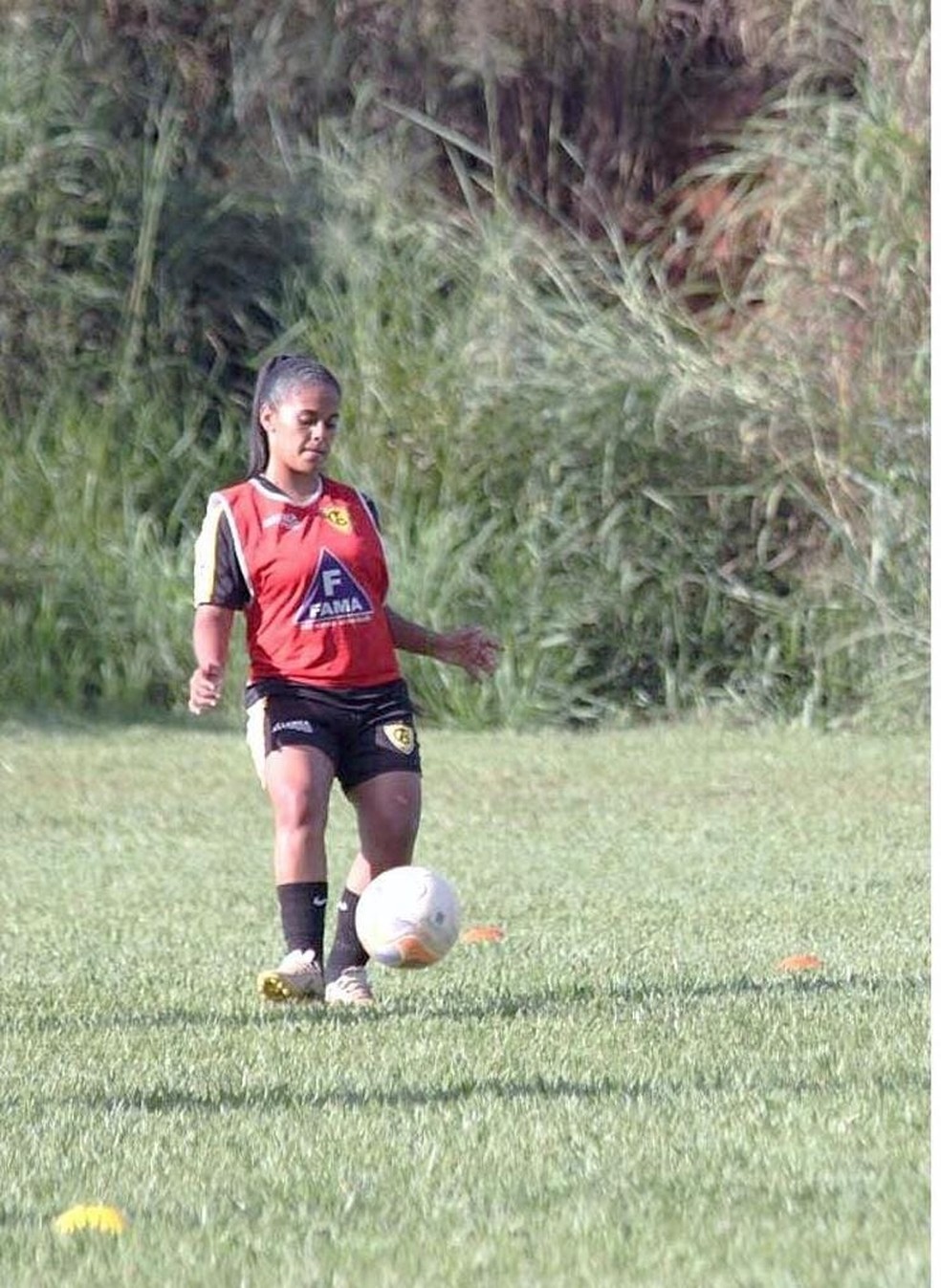 Vanessinha atuando pelo Aliança, primeiro time da carreira — Foto: Arquivo pessoal