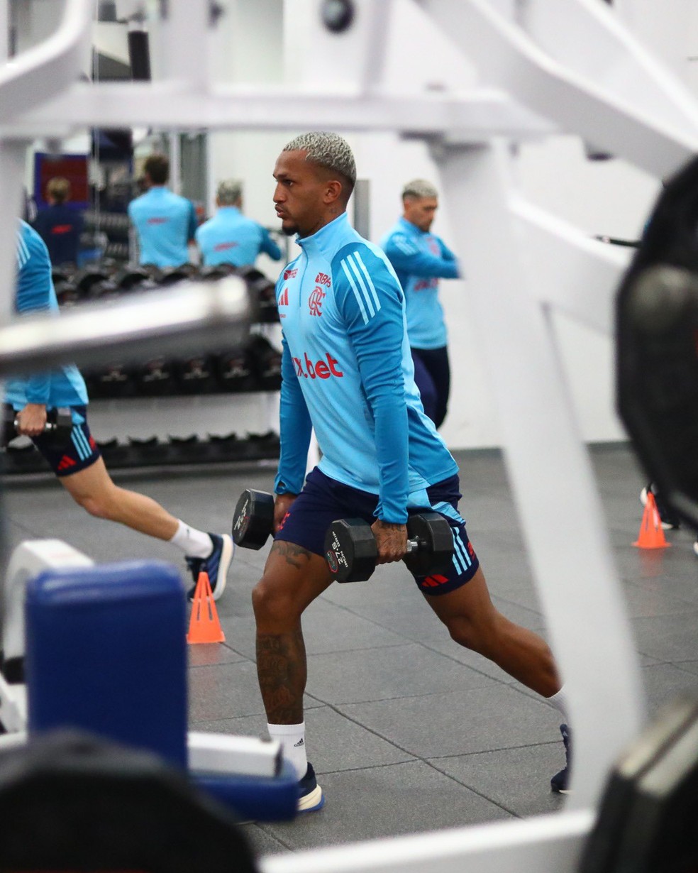 Flamengo espera receber mais de 30 milhões de euros por Wesley na segunda janela — Foto: Gilvan de Souza/CRF