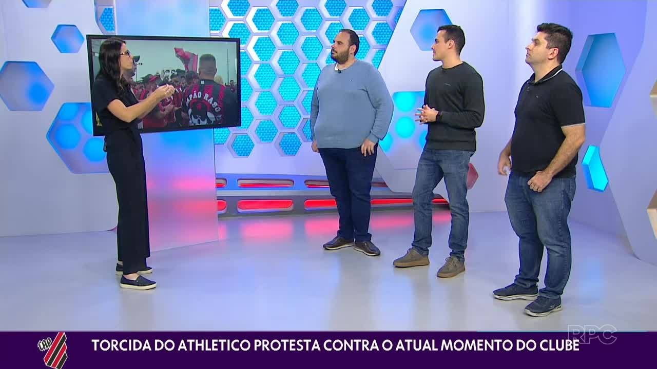 Torcida do Athletico protesta contra o atual momento do clube