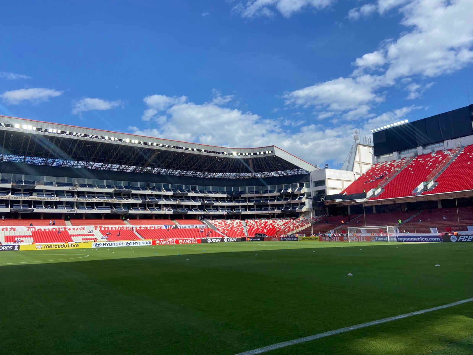 LDU x Flamengo: onde assistir ao vivo, horário e escalações