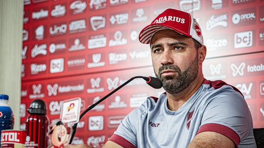 Rafael Lacerda critica atuação do Vila Nova: "Acho que foi nosso pior jogo na temporada"