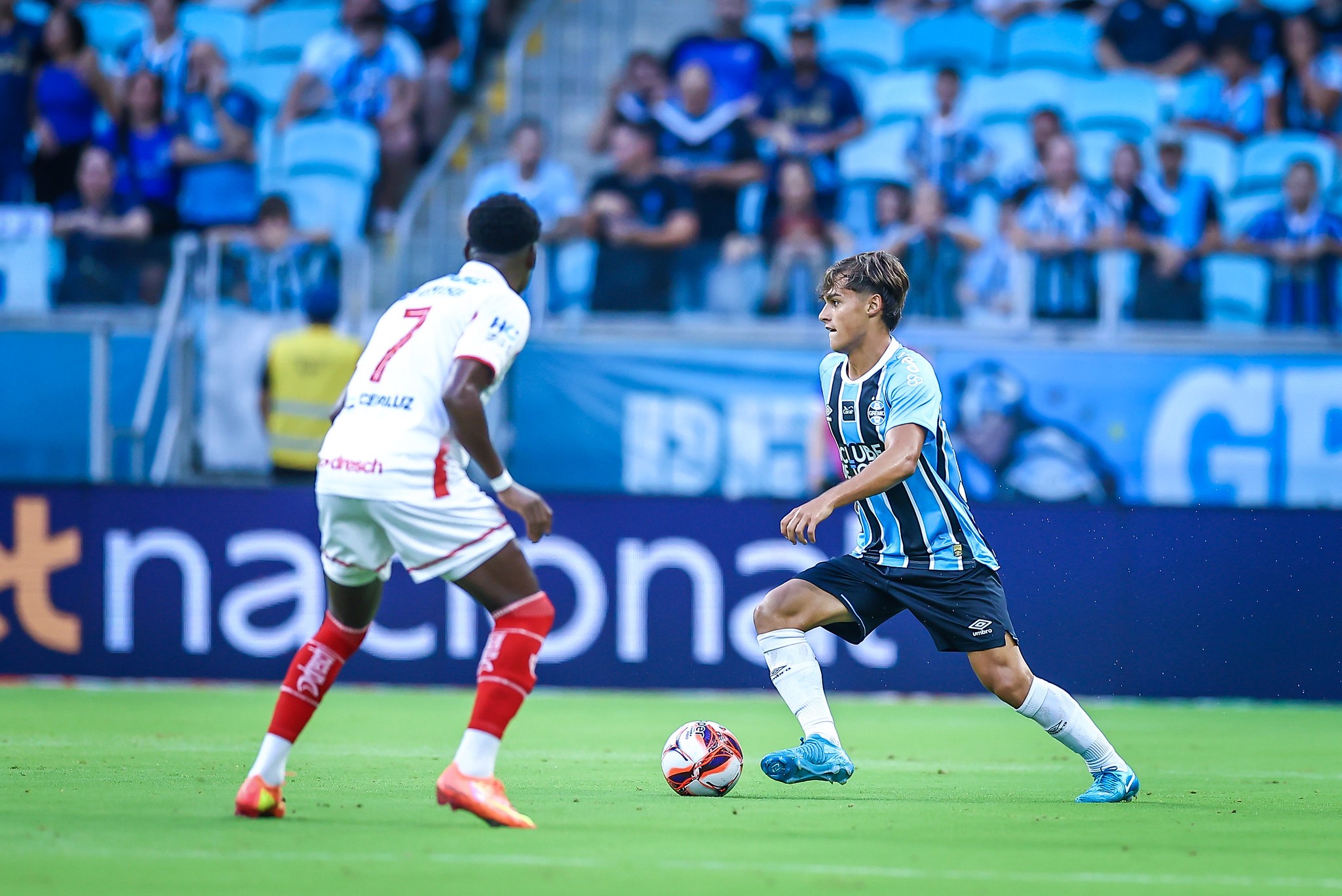 Tiaguinho virá a sensação do Grêmio e clube negocia renovação | Ge