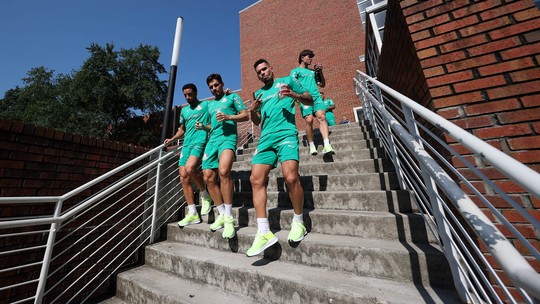 Paulinho 100%? Trocas no time? O que os treinos nos EUA indicam no Palmeiras para enfrentar o Porto - Verdão realizou cinco atividades em Greensboro antes de estrear na Copa do Mundo de Clubes