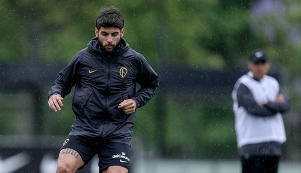 Mano treina jogadas de ataque no Corinthians a dois dias de pegar o Fluminense