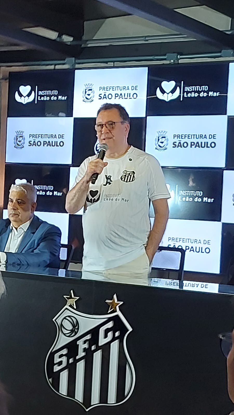 "Pode ser que haja atraso", diz Marcelo Teixeira, sobre o pagamento a jogadores do Santos
