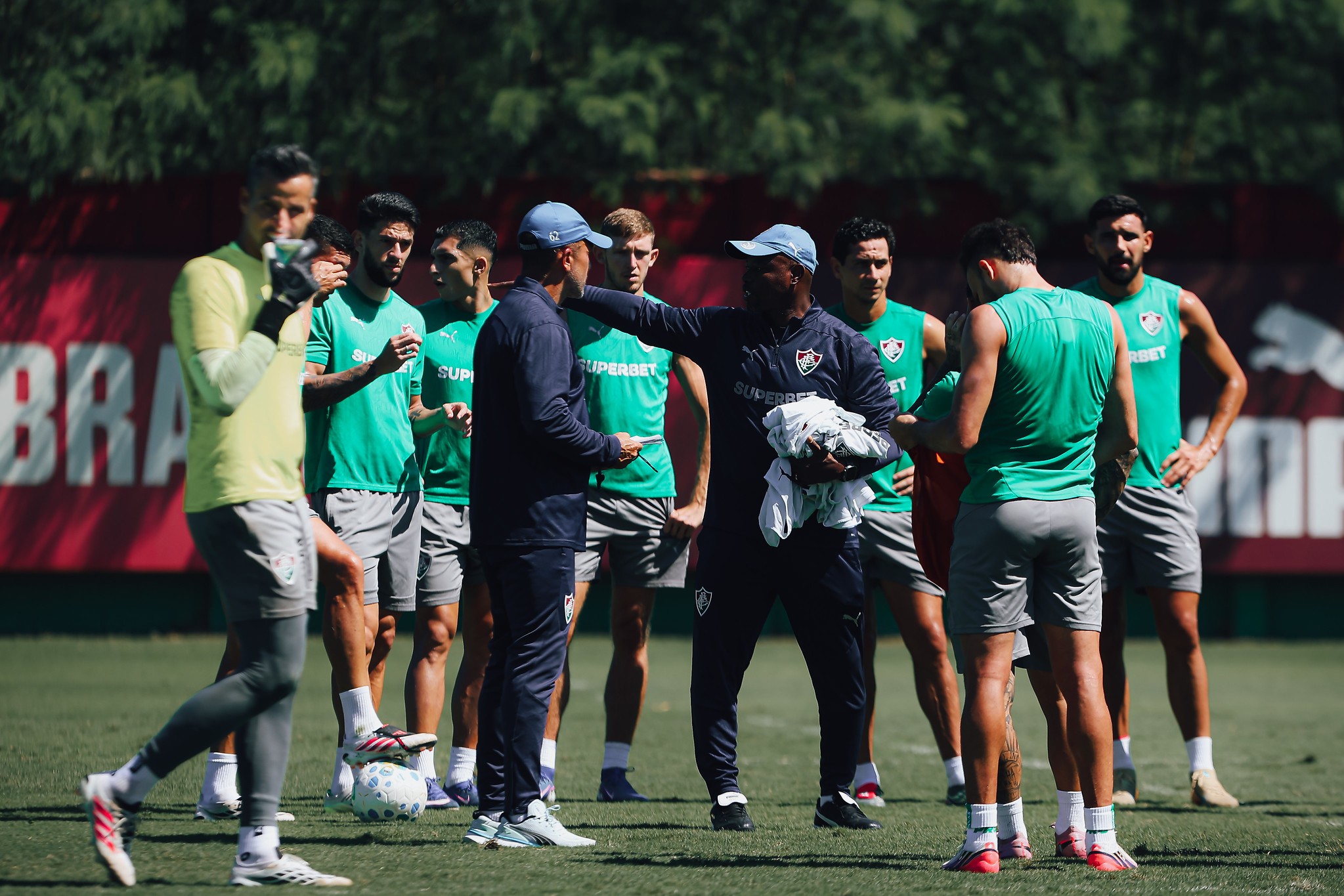 Fluminense altera escalação para encarar Athletico-PR, com Guga e Nonato no time titular