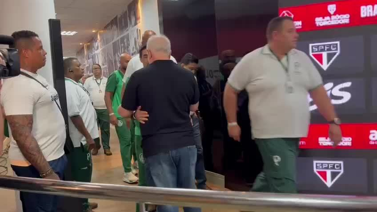 Carlos Belmonte pede desculpas a Abel antes de São Paulo x Palmeiras