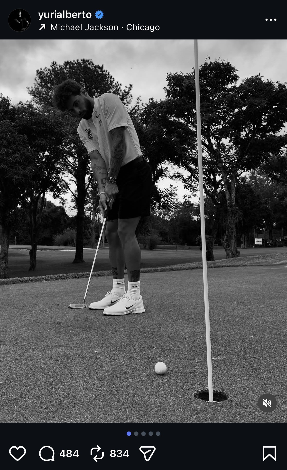 Yuri Alberto joga golfe em cidade natal e compartilha vídeo de tacada; assista