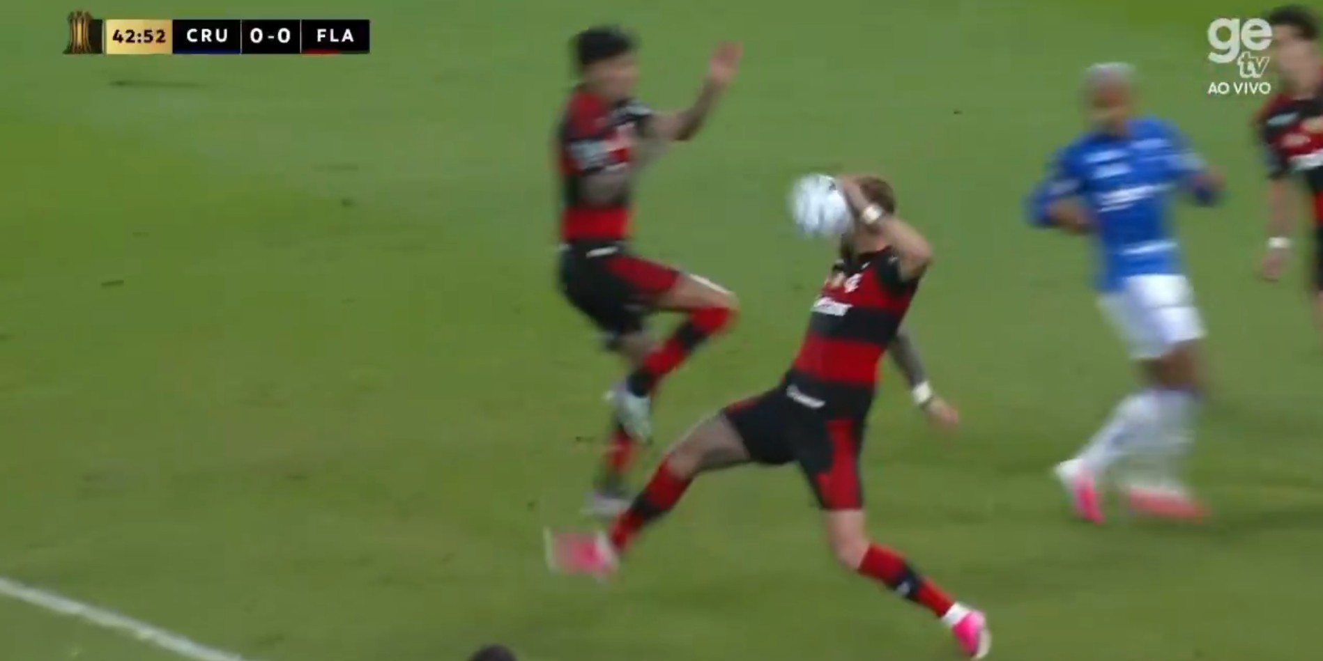 PC Oliveira esclarece polêmica sobre pênalti em Cruzeiro x Flamengo