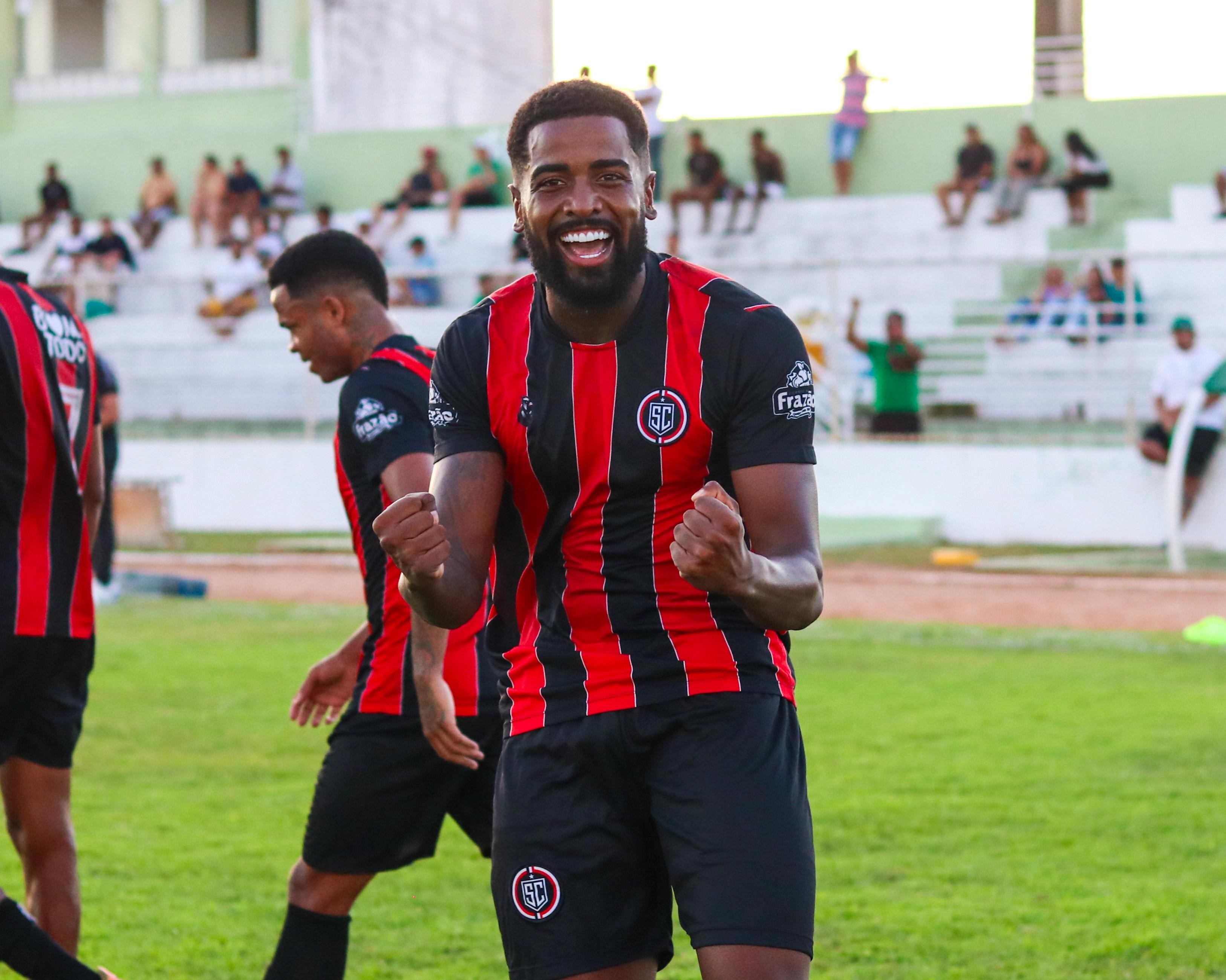 Baraúnas confirma retorno do zagueiro Guizão, ex-Laguna e Sousa