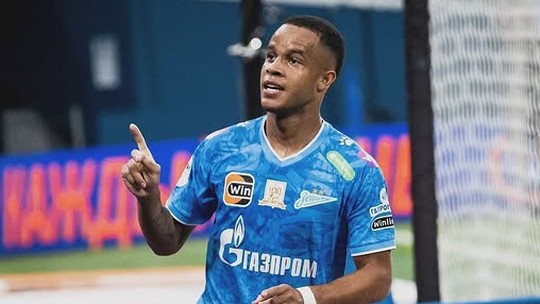Corinthians deixará de faturar cerca de R$ 70 milhões em nova negociação de Pedro; entenda - Timão abriu mão de porcentagem do atleta em acordo com o Zenit em 2024 para abater dívida por Yuri Alberto