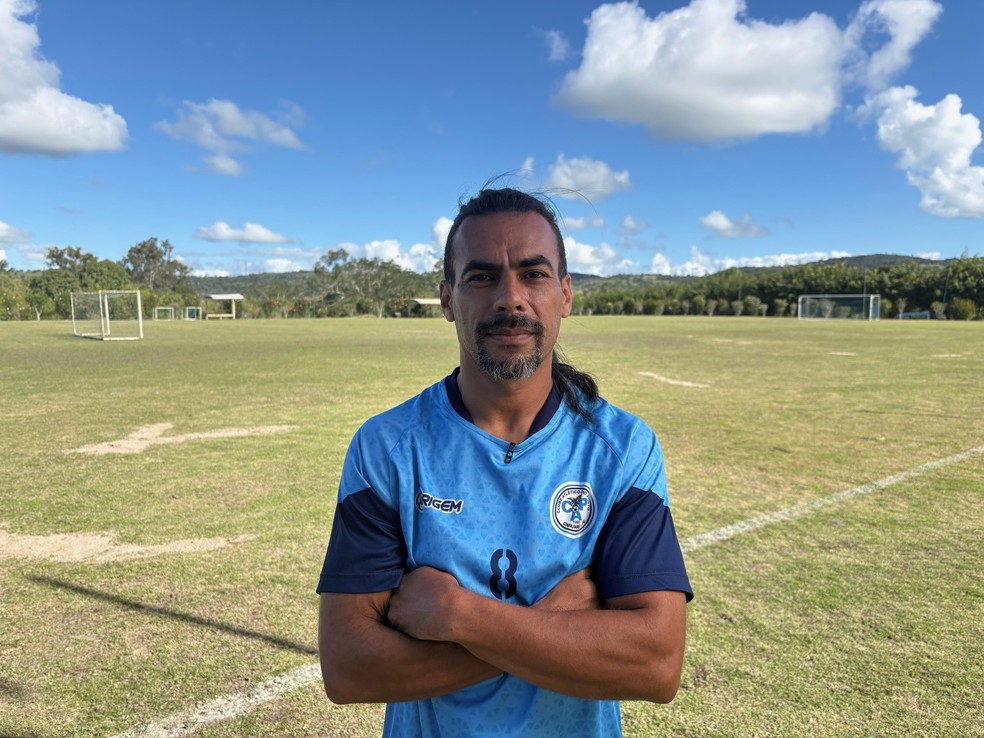 Lembra dele? Aos 48 anos, Araújo, ex-Goiás, Fluminense e Atlético, volta a jogar profissionalmente