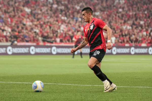 Athletico avalia futuro de Cuello, desejado por Vasco e Grêmio; saiba mais