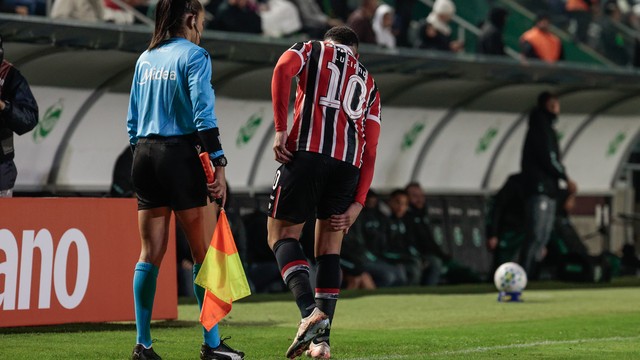 Luciano deixa o gramado com dores na coxa direita em Juventude x S&atilde;o Paulo